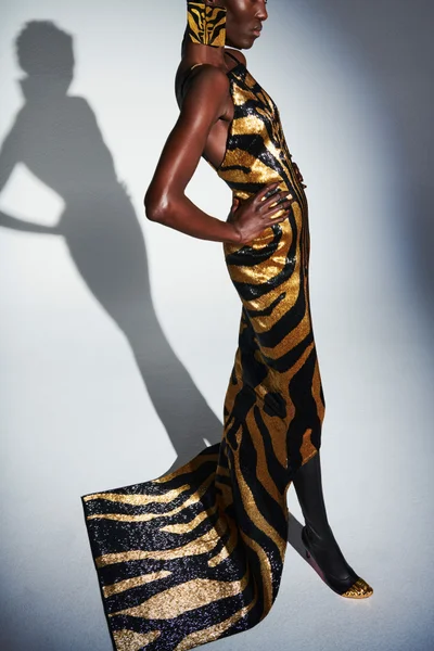 Look 16